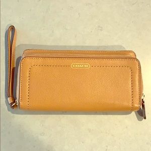 Brand new Coach wallet/wristlet